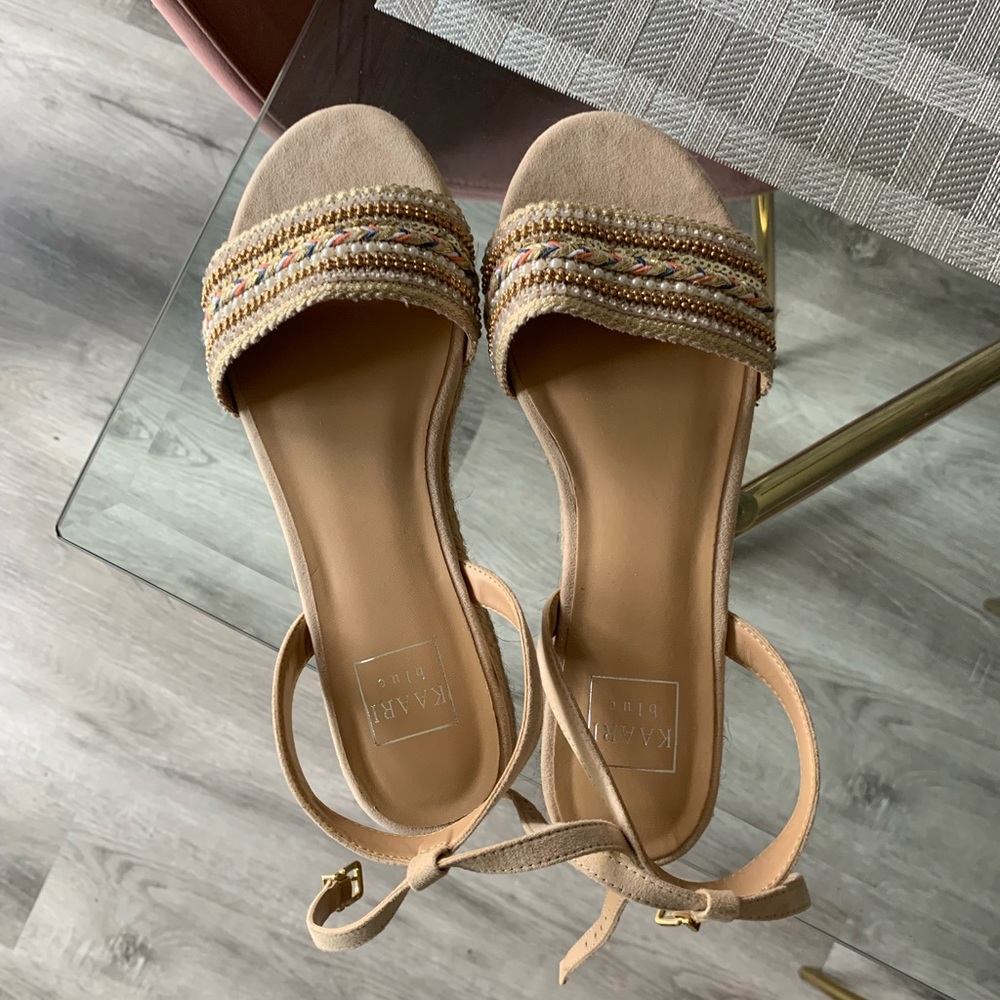 Kaari blue wedges